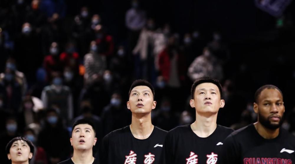 美丽的母亲在法律